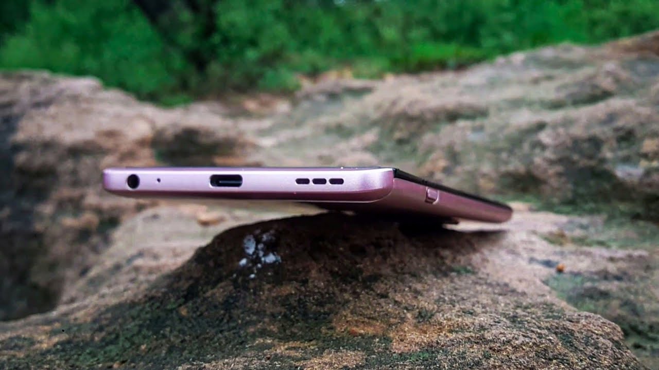 LG V20: A Blast from the Past!