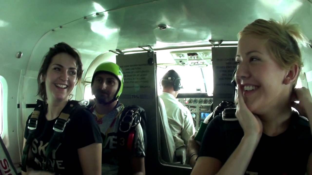 ELLIE GOULDING AT SKYDIVE DUBAI