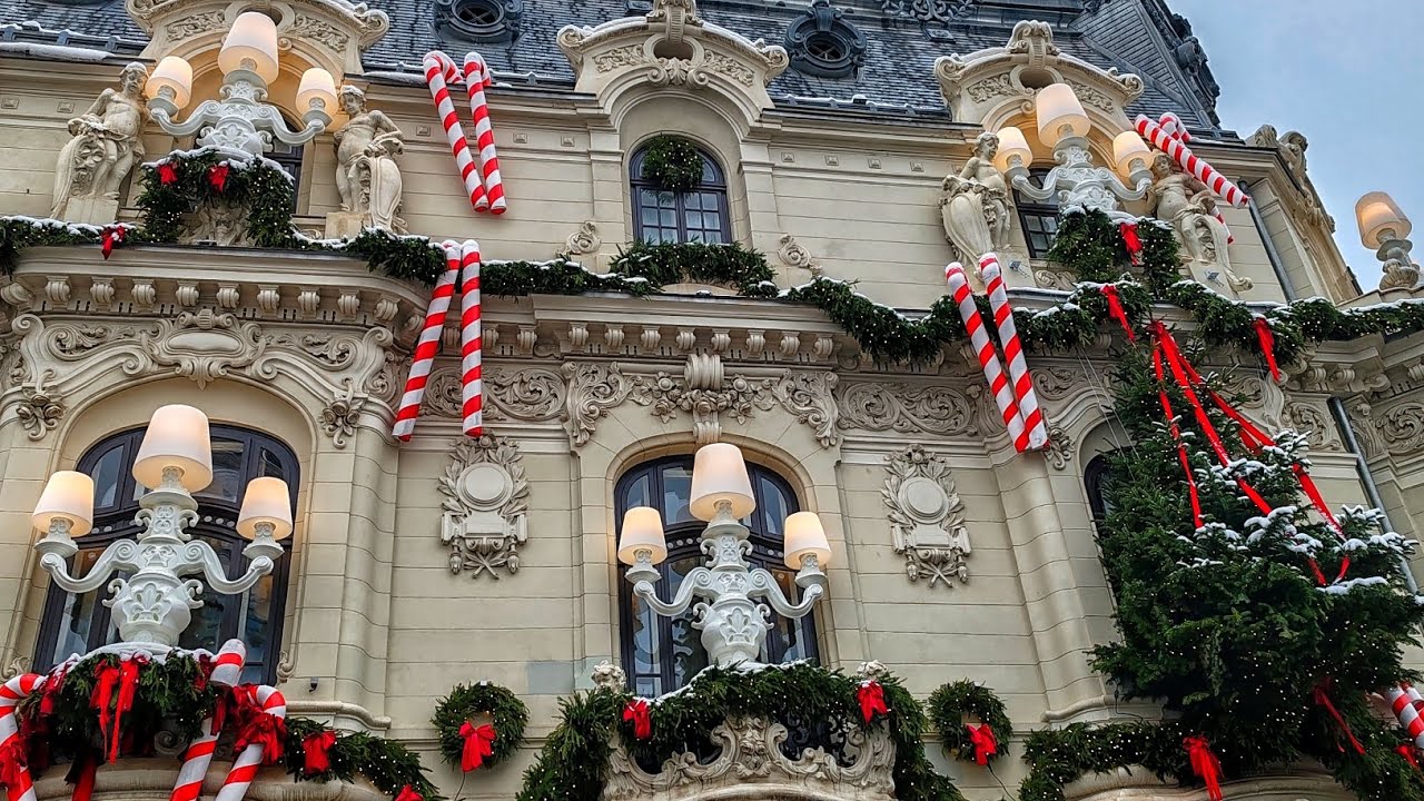 Casa Mița Biciclista, cea mai instagramabilă clădire &icirc;n această perioadă 🎄🎀⭐✨