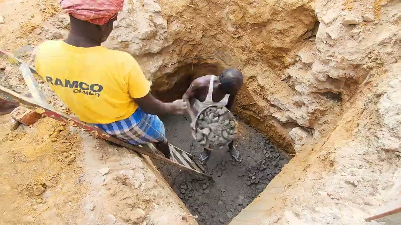 Awesome Work in Column construction of footing plain cement concrete Techniques