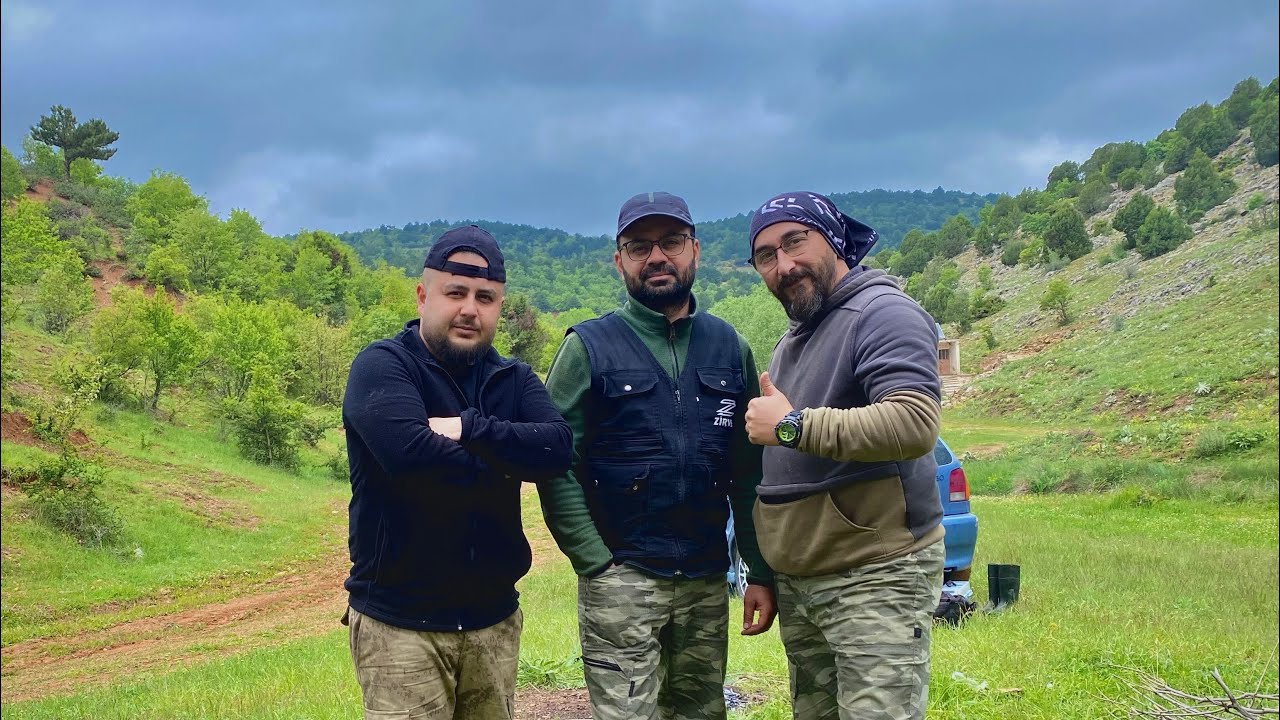 Dağların arasındaki Akarsuda ALABALIK Yakaladık