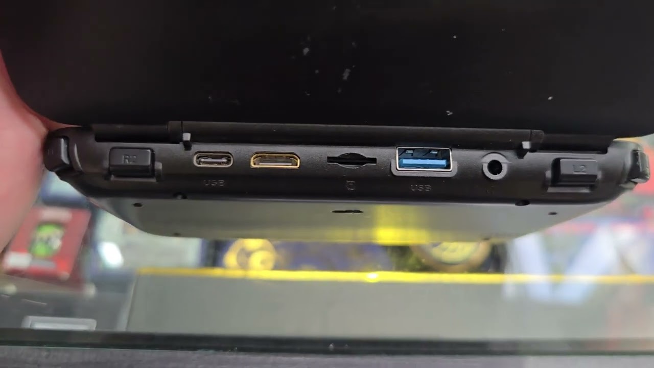 A look at the GamePad Digital handheld Windows 10 machine