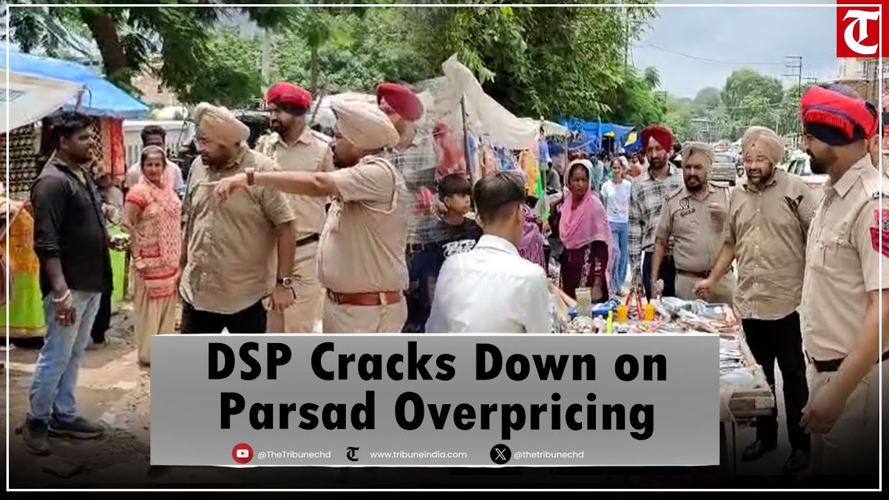 Patiala DSP Warns Parsad Vendors Over Illegal Overcharging Outside Kali Mata Mandir