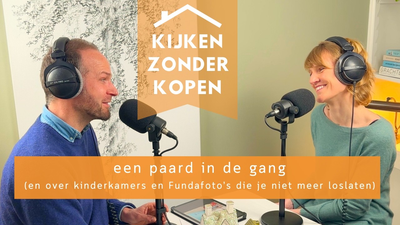 Een paard in de gang