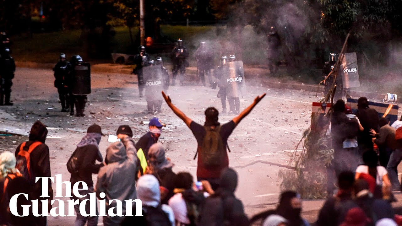 Colombia: violence erupts in Bogotá after anti-government protests