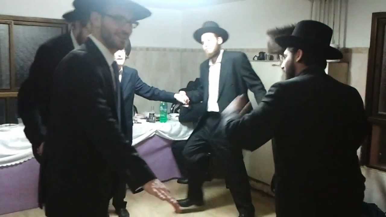 Hasidim Dance