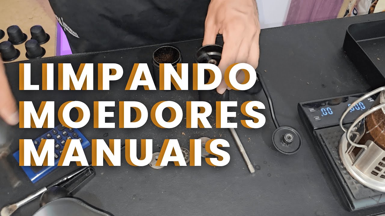 Limpando Moedor de Café Manual Gastando Pouco | Vem Tomar Café