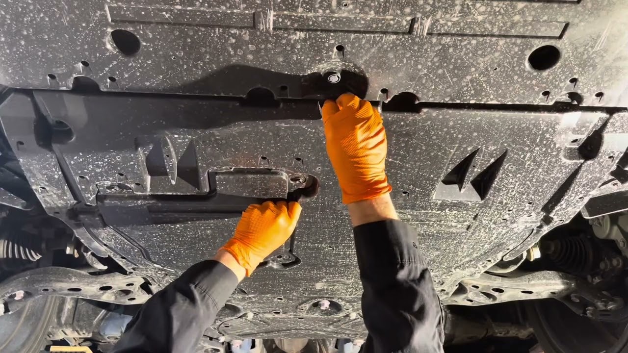 Инструкции по замене охлаждающей жидкости инвертора гибридной системы Toyota Prius 2023-2025 гг.