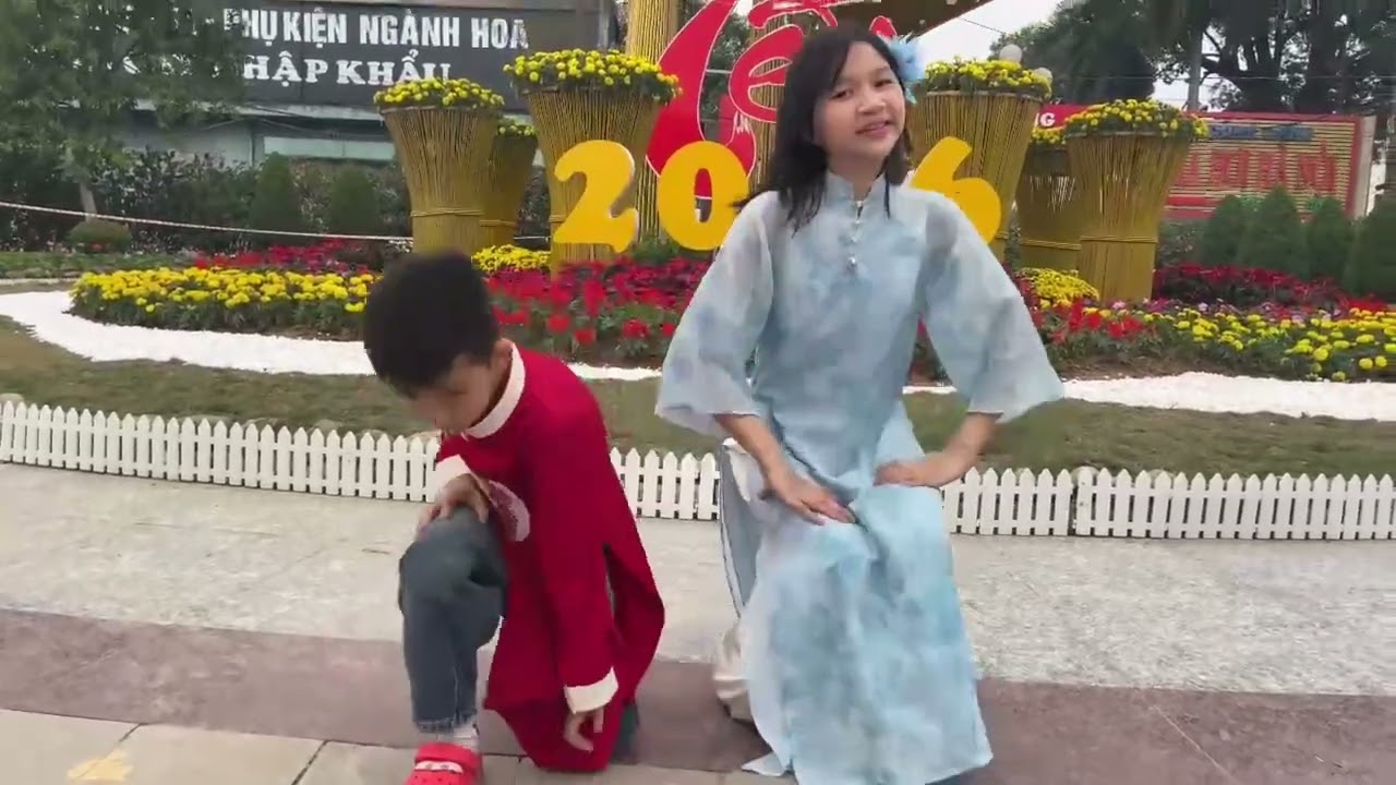 Như Hoa Mùa - PKL , Wrens even . Dance by Htrang , Btrung
