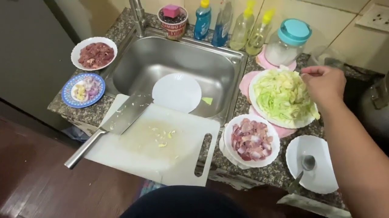 Paano magluto ng adobong atay na manok at gizzard with cabbage?