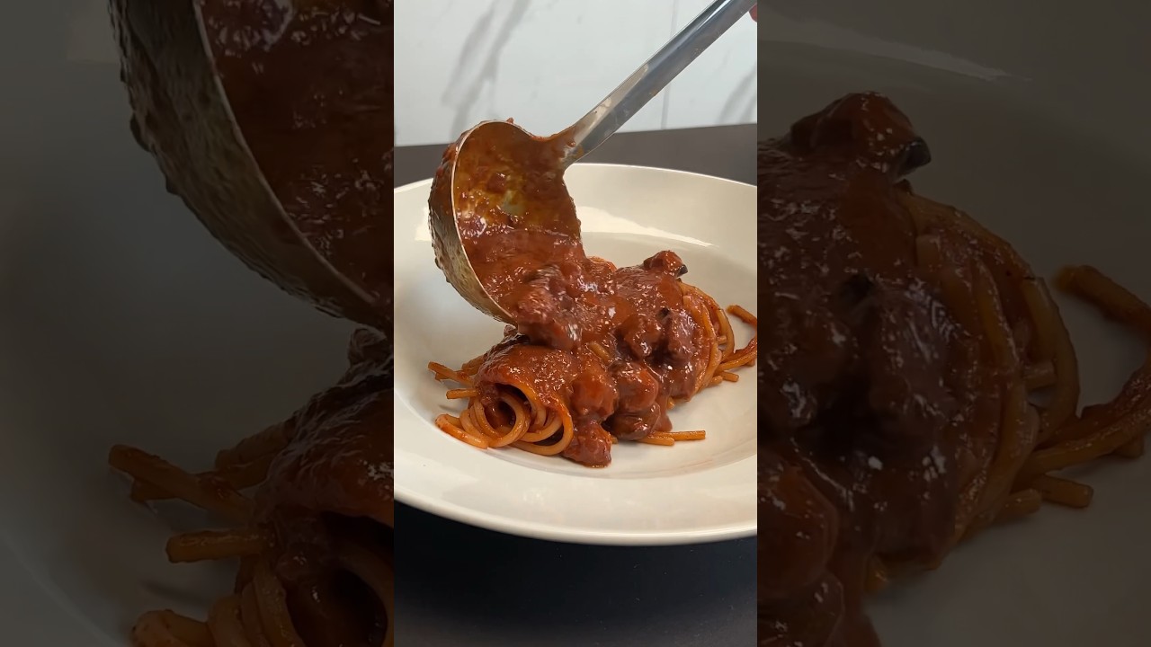 SPAGHETTI AL POLPO BRIAO🐙ricetta facile di Federico Fusca #polpo #ricette #primipiatti #food