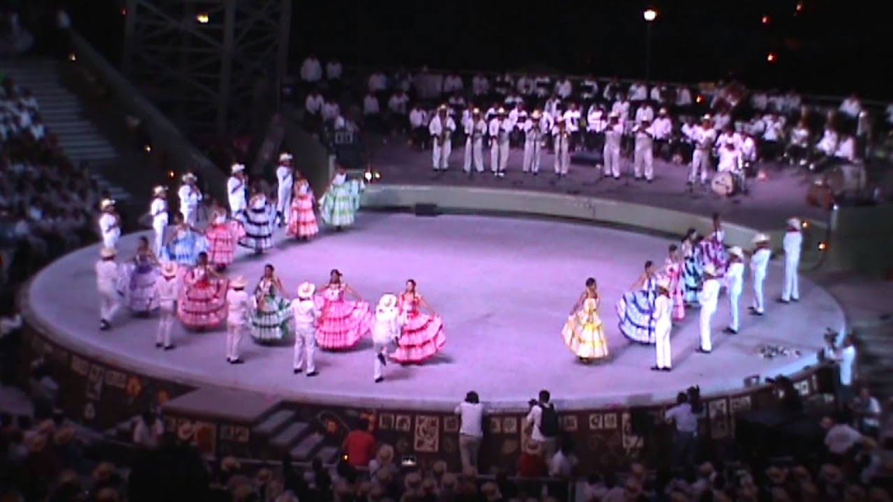 SANTIAGO PINOTEPA NACIONAL, OAXACA, EN LA  GUELAGUETZA 2015.