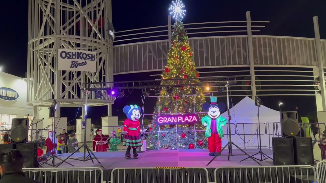 Gran Plaza Christmas Tree Lighting and Art Walk (Nov. 15, 2024)