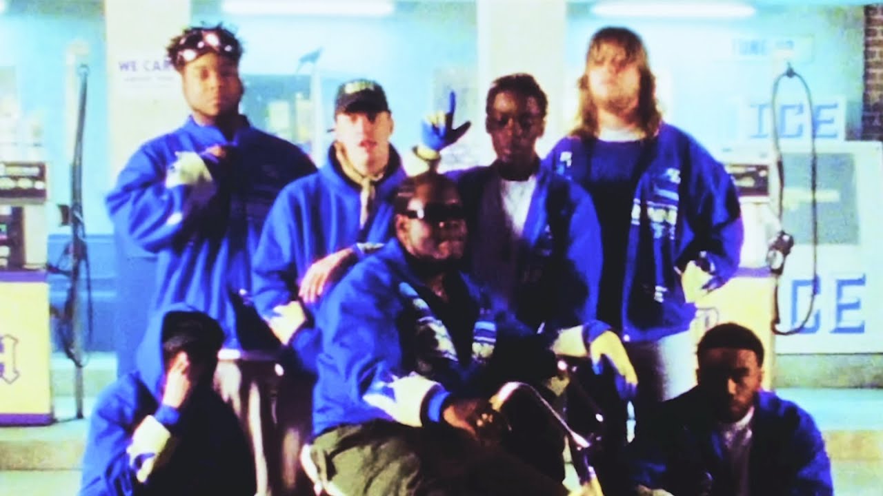 MEET THE ROADRUNNERS