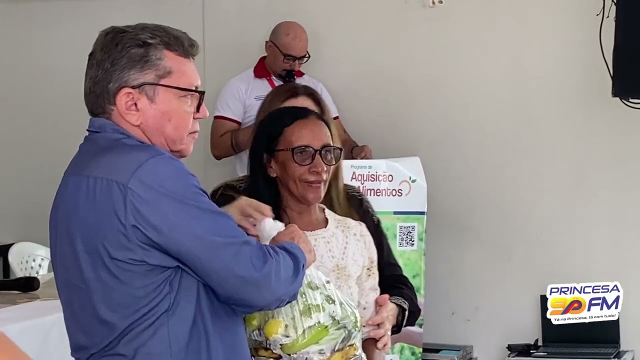 Lançamento do PAA fortalece agricultura familiar e beneficia 300 famílias