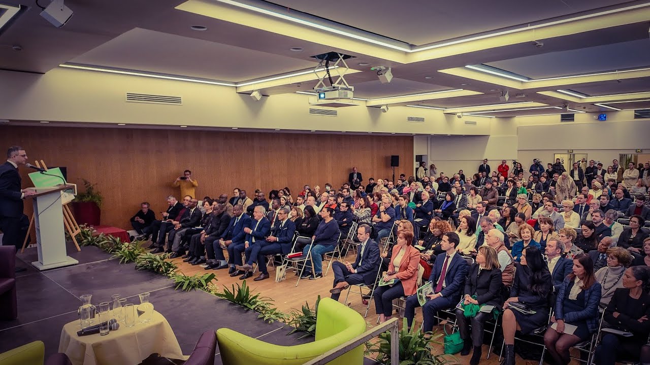 Conférence à Courbevoie contre le gaspillage alimentaire avec la FAO et Arash DERAMBARSH - 2025