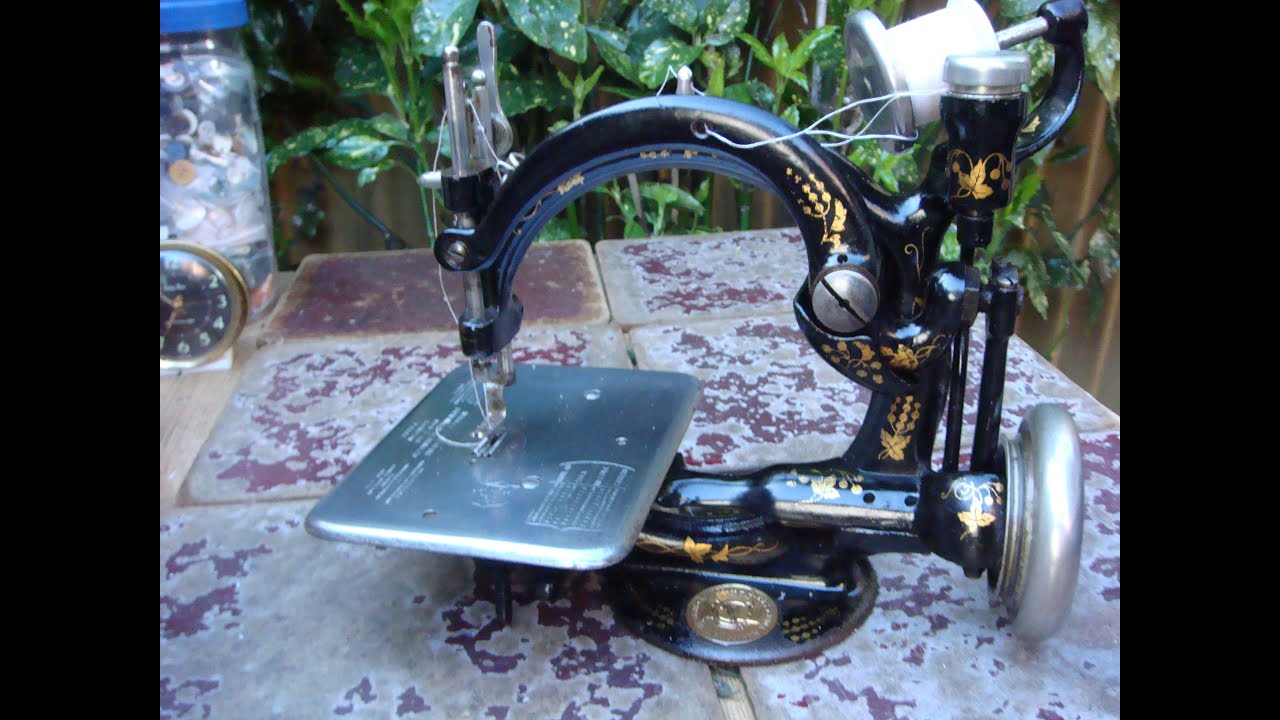 Old Vintage Antique Sewing Machine  Wilcox Willcox & Gibbs For Restoration