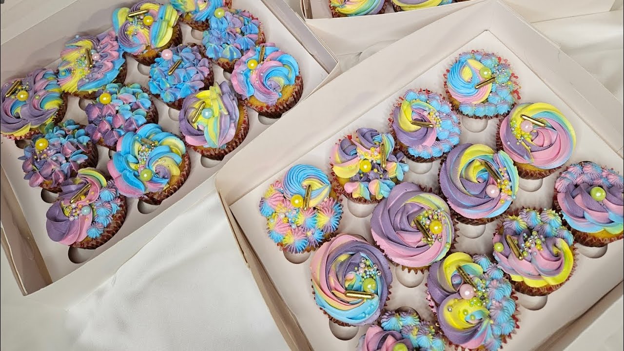 Colourful rainbow cupcake/ #sugarsbakehouse 