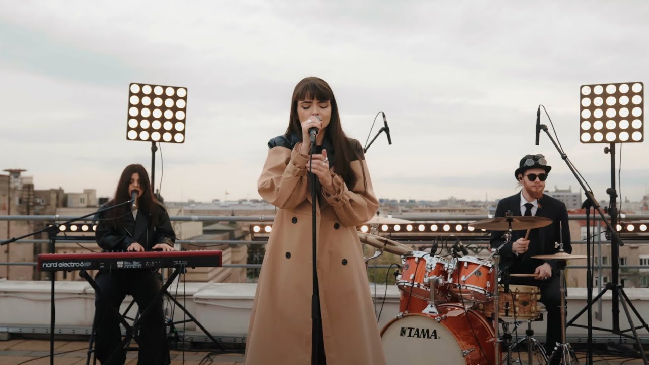 Sabrina Stoica - Valuri la Mal | Rooftop Session