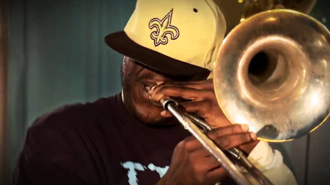 Hot 8 - Ghost Town live performance (The Specials cover)