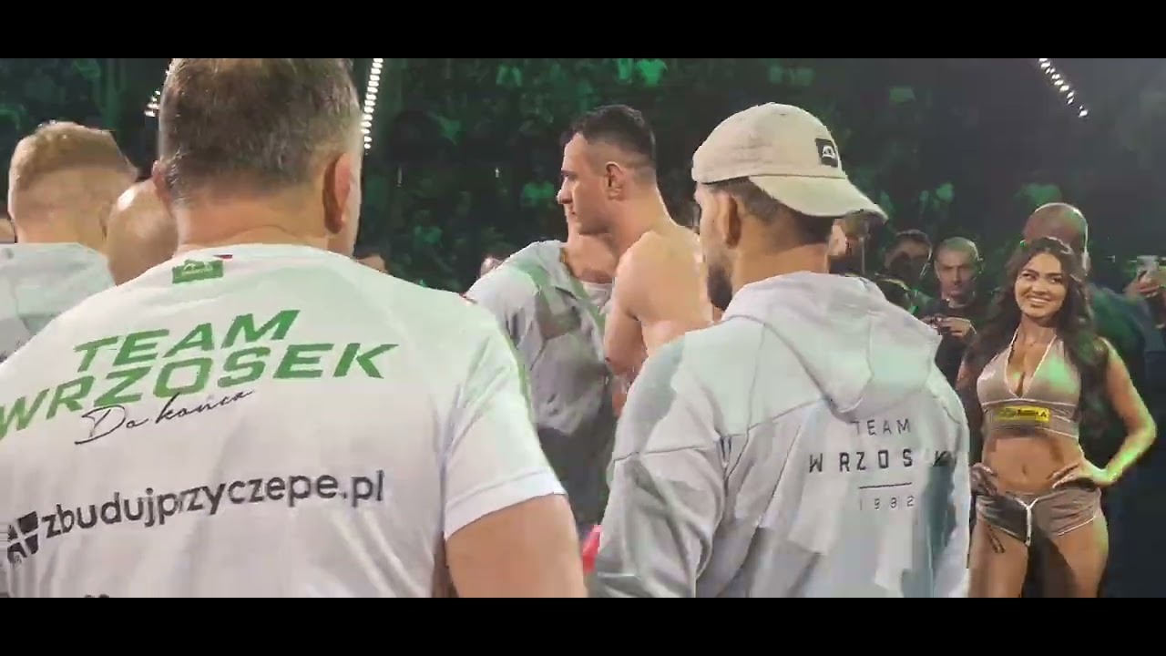 Arkadiusz Wrzosek wejście do klatki XTB KSW 114