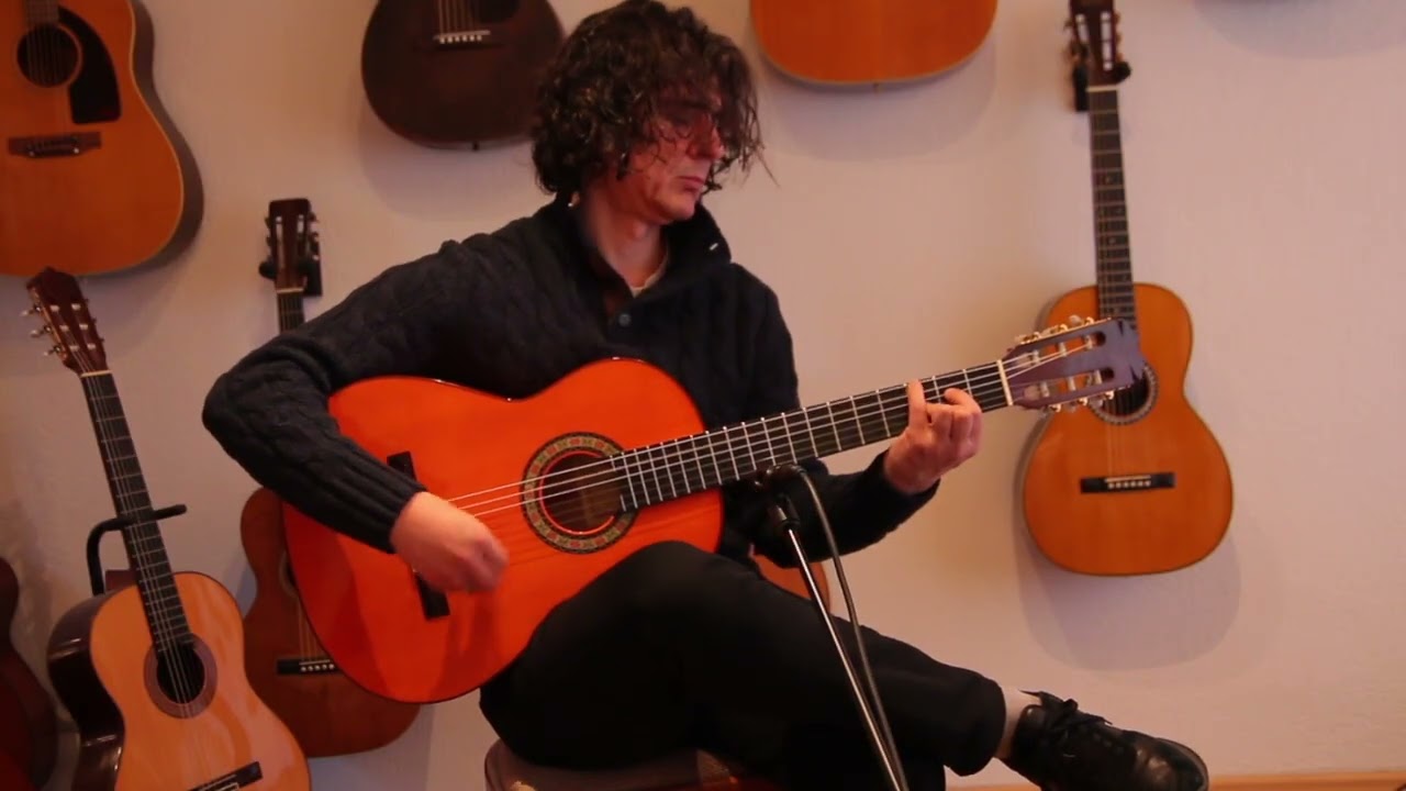 Hermanos Conde 2005 Blanca Flamenco Guitar - Inspired by Paco de Lucía’s Legendary Conde Sound