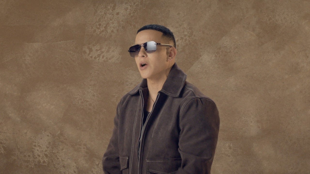 Daddy Yankee - Toy Hermoso (Video Oficial)