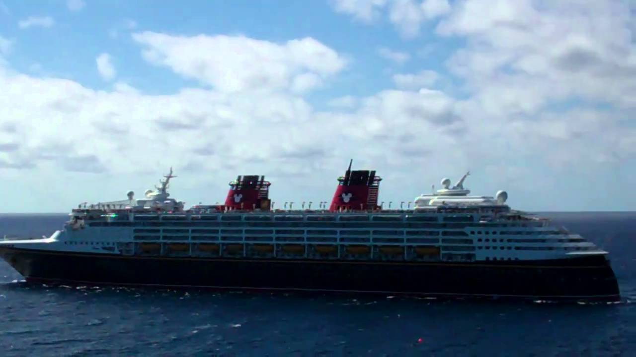 Disney Cruise ships have a dream horn battle between the Magic & Wonder at Castaway Cay