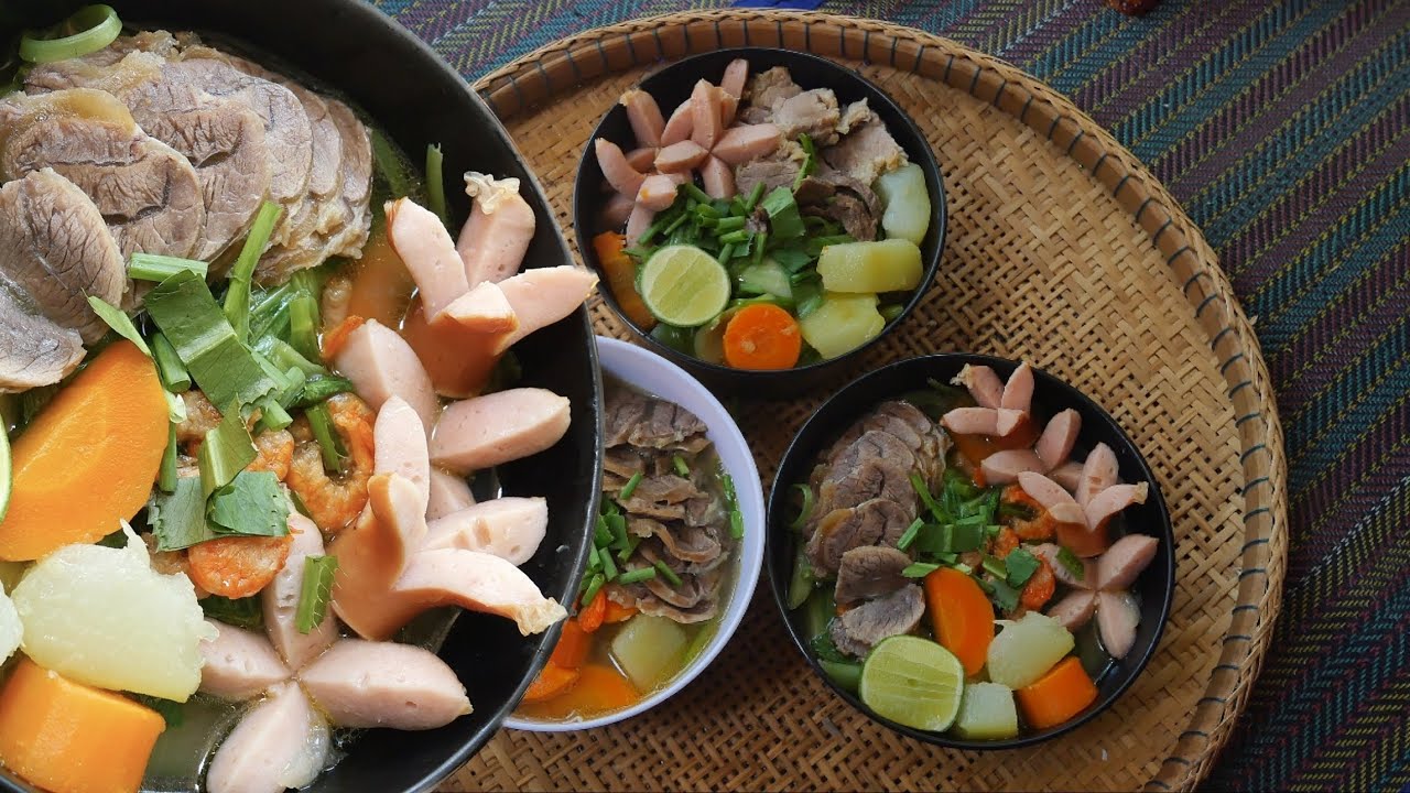 Cow leg soup with glass noodles. Active Kitchen.