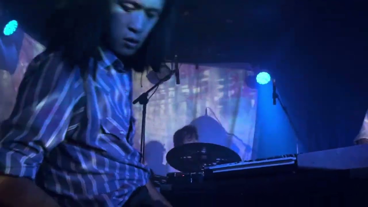 L&rsquo;Eclair Live at Empty Bottle (7/27/23)