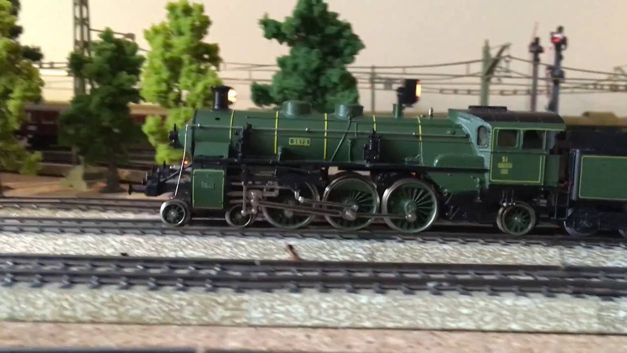 Analog Märklin: Episode 03 - 3027, 3072, 3070 & 3092 on the Layout