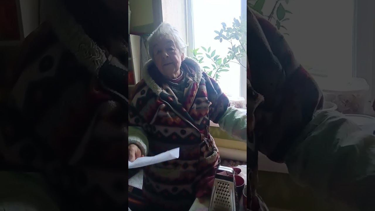 Что за странное сооружение на столе?
