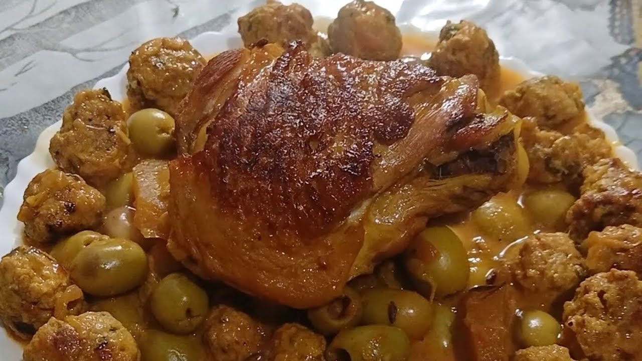 طاجين الزيتون مرقة حمراء بكريات الدجاج بنةولا أروع😍🔥
