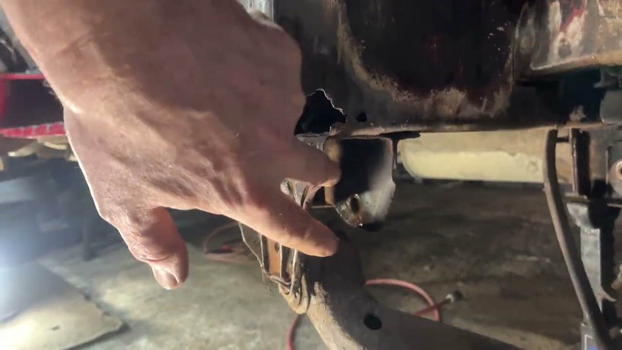 2003 Toyota Hiace rust / corrosion repairs part 2