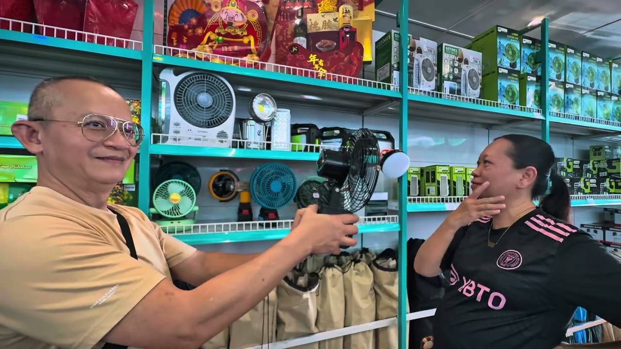 BELI PERALATAN CAMPING DAN BAWA FAMILY KELUAR MAKAN HUJUNG MINGGU