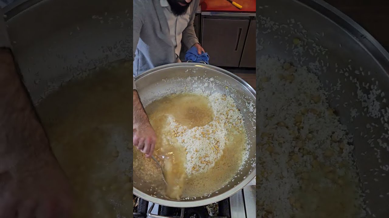 رز 🍚 بالدجاج  أشهر اكلة بالشارع التركي | ب 3 دقائق بس TAVUKLİ PİLAV