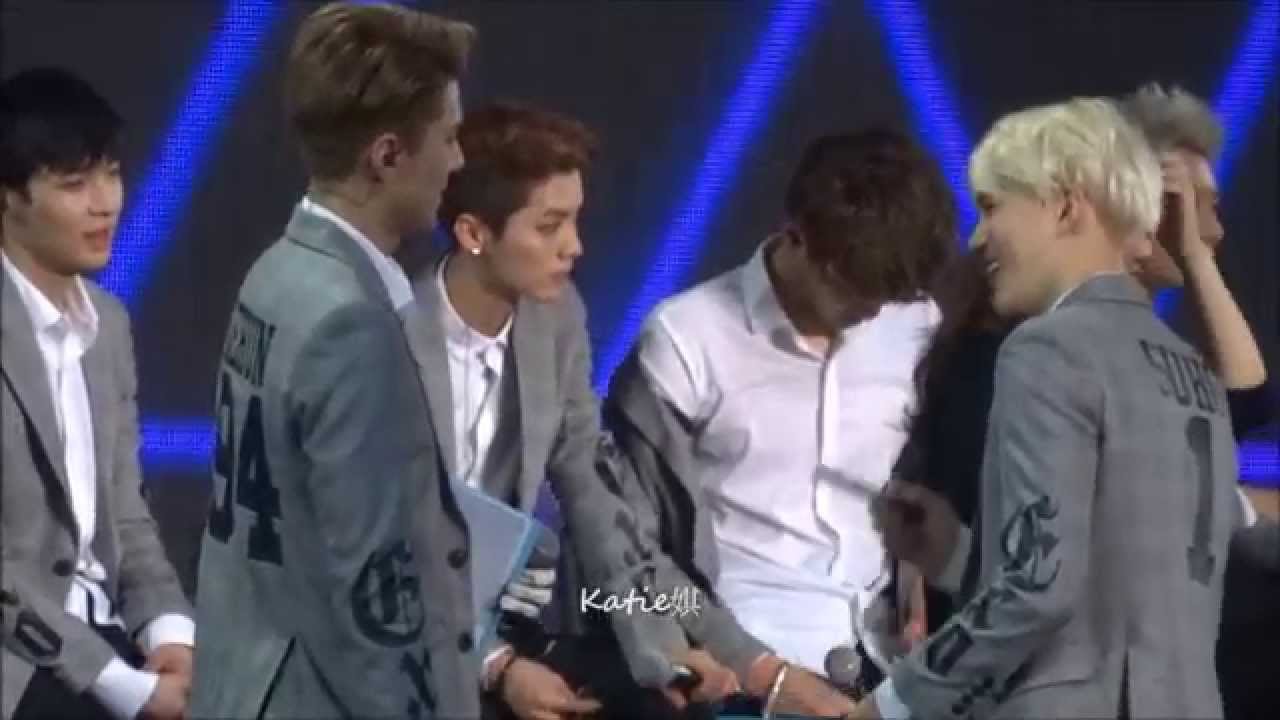 [fancam] 140511 Exo Sehun Luhan playing games@ Shanghai Showcase