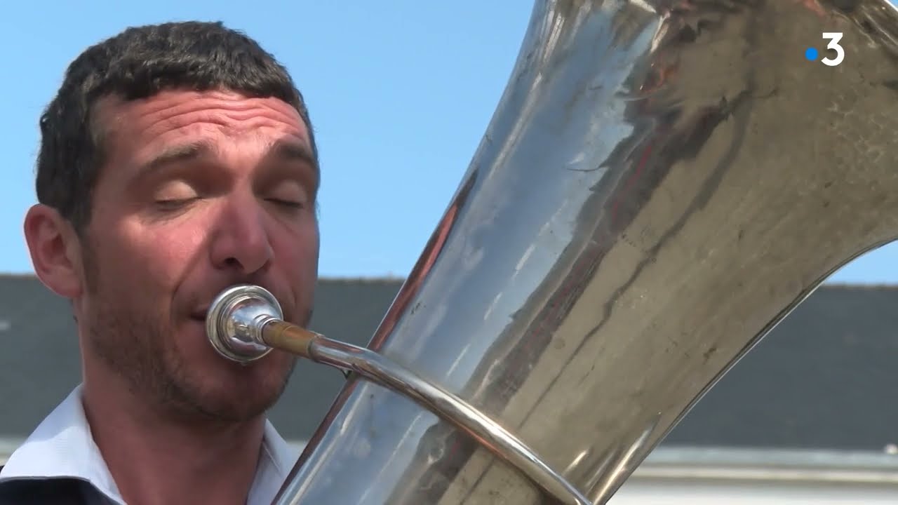 L'été en Bretagne. Au festival Les Fanfarfelues à Vitré