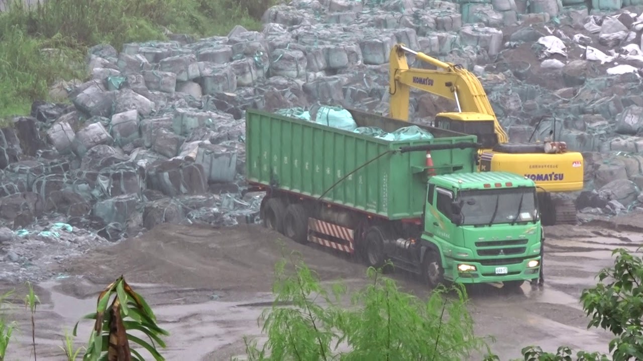 Taiwan  ???  This is the harmful fly ash of the incinerator