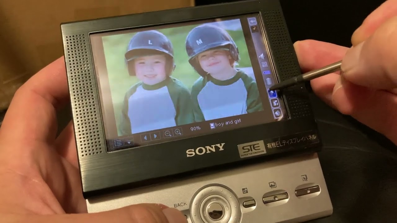 Sony Clie PEG-VZ90 Japan OLED Palm OS PDA Demo