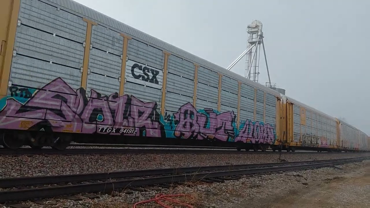 Railfan's Marceline Subdivision BNSF #5859 Lead V - LPCCLV Autorack Enigineer Erich Linser 👋 at Me 