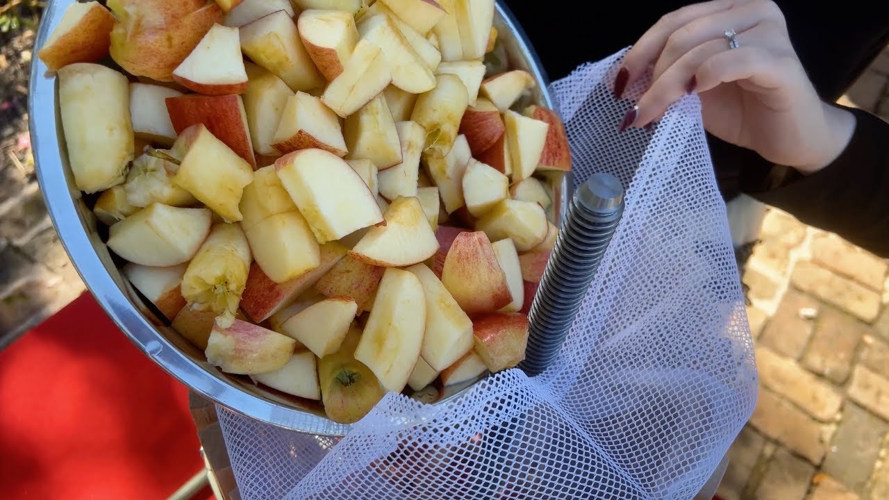 Making Apple Cider at the Gorgas House Museum