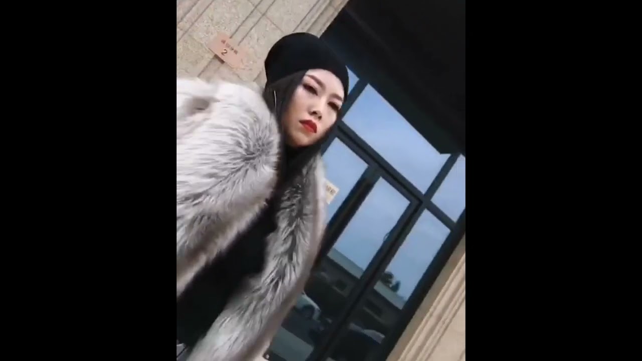 Big Fur Coats looked Cozy to Wear