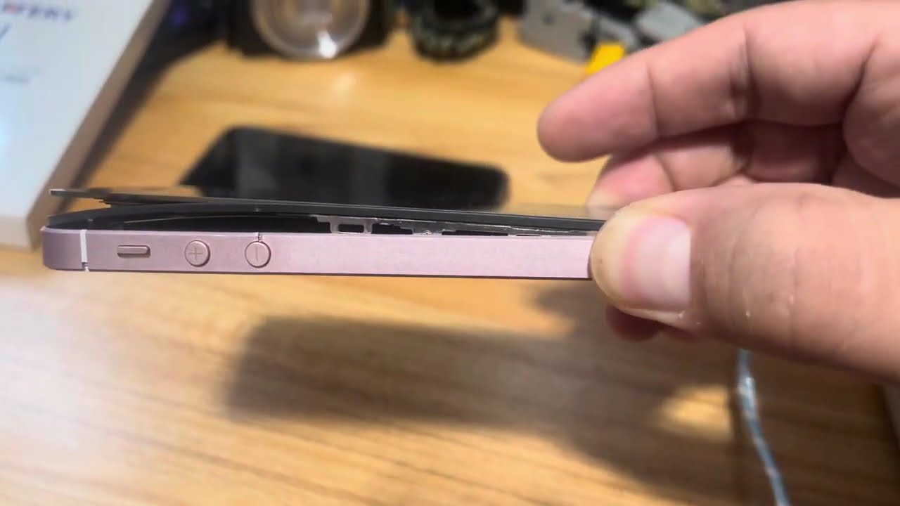Аккумулятор моего iPhone вздулся через 3 года. Я купил его на вторичном рынке с Amazon eBay.