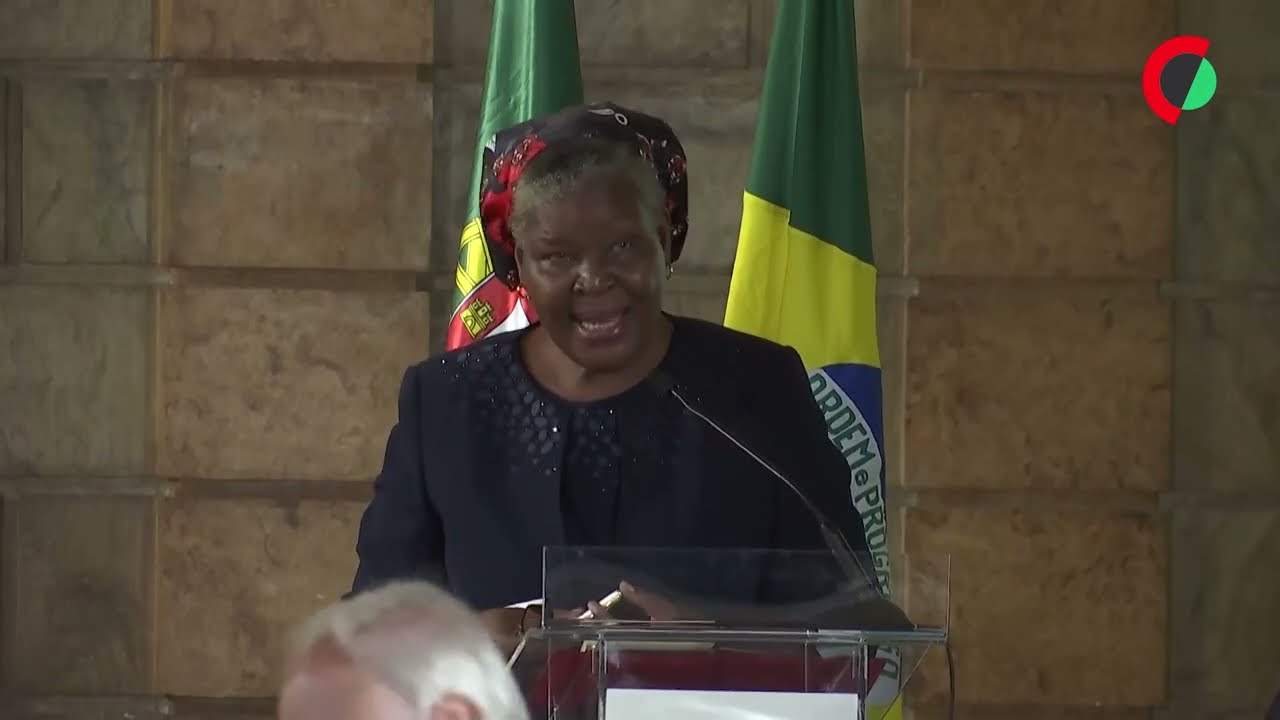 Escritora Paulina Chiziane pede descolonização da língua portuguesa