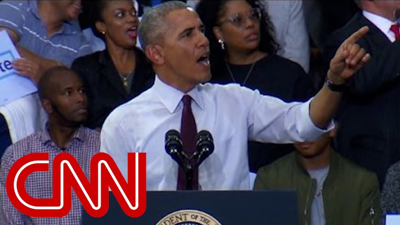 Obama calms supporters when Trump protester appears