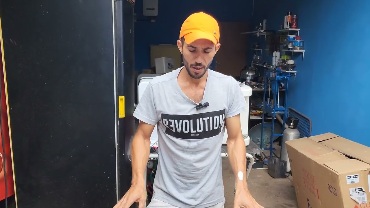 Máquina de gelo Everst EGC 150 só gela um lado saiba porque.