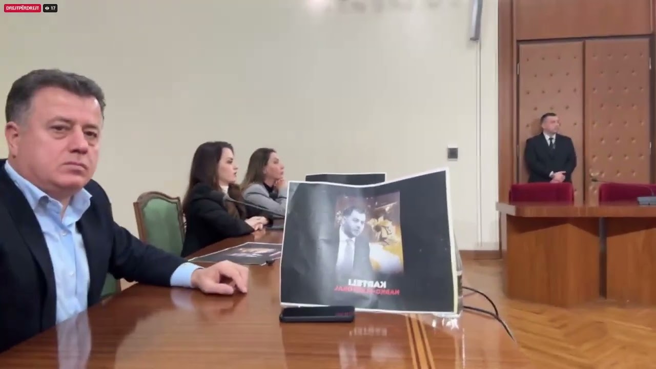 Top Channel/ Debat në mbledhjen e Byrosë/ Vokshi:Pse keni frikë? Fusni mediat! Noka: Na jepni fjalën