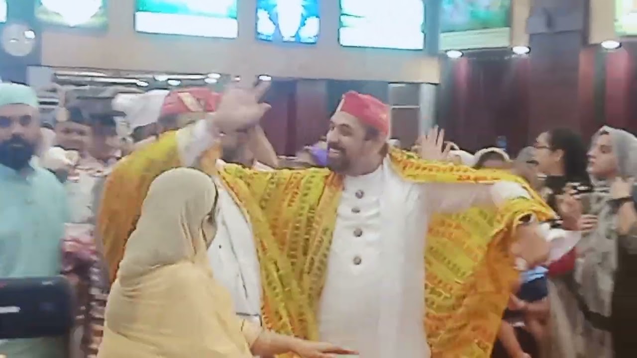 Shiv Shanti aashram alambagh Sakhi chaliya ke samapan samaroh Mein darshan karte huve Harish bhal