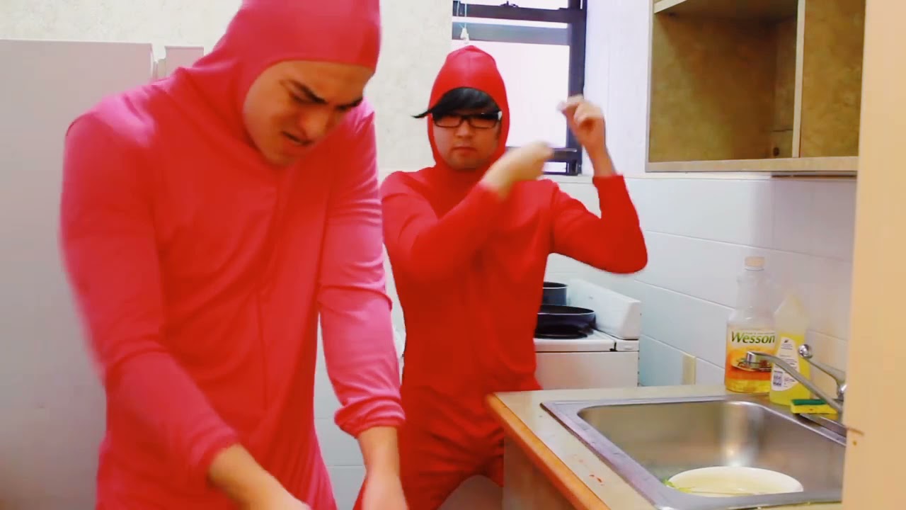 How to cook Sriracha Shrimp ft. Pink Guy & Red D' | Cooking Tutorial